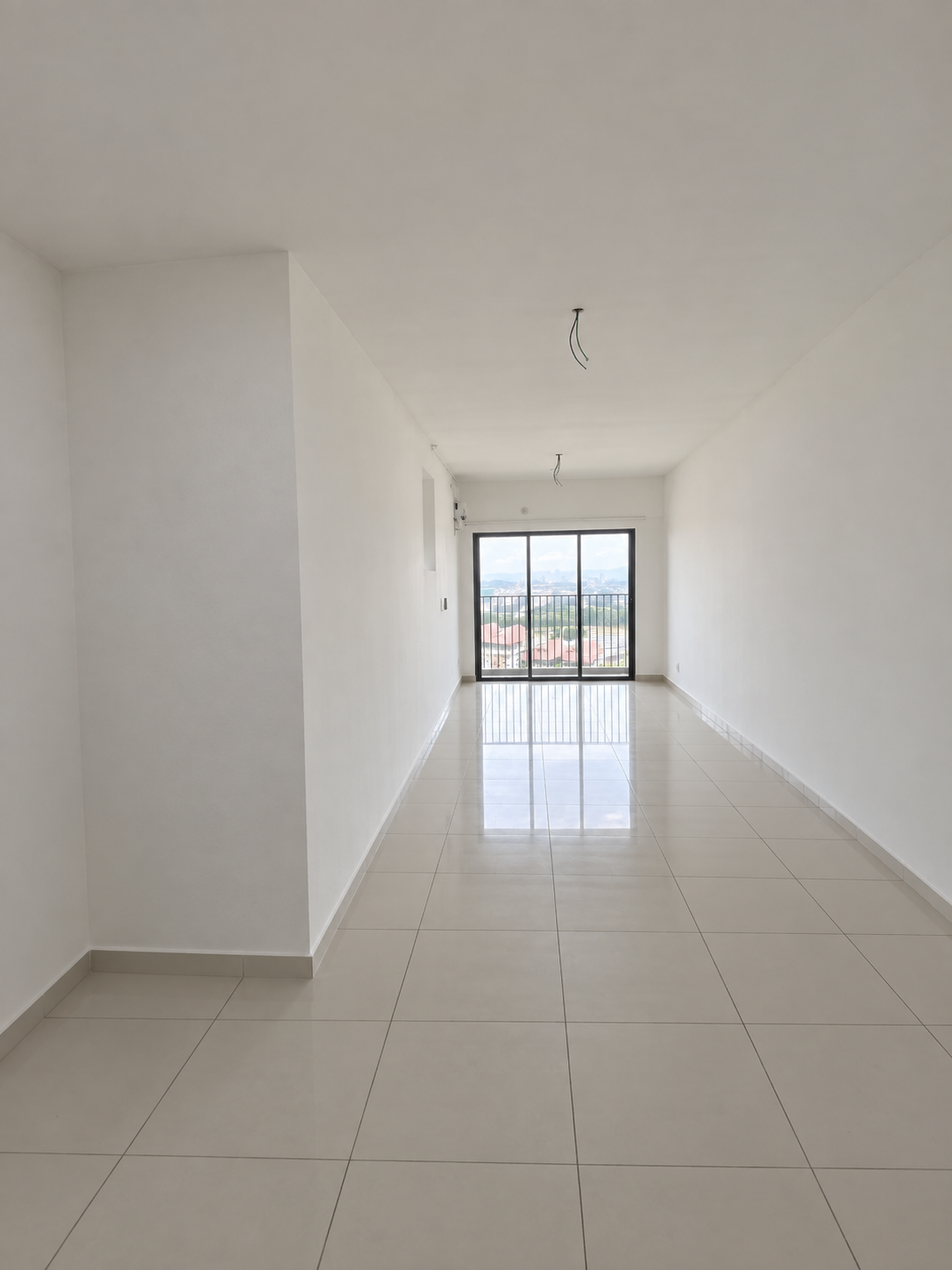 Before-renovation interior at Vierra Residence Project 2
